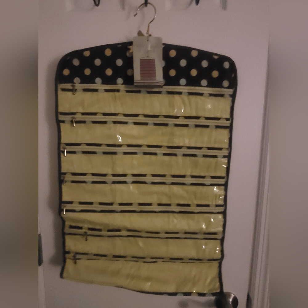 JEWELRY ORGANIZER!! NWT Raymond Waites Hanging Jewelry organizer. Olive/Yellow